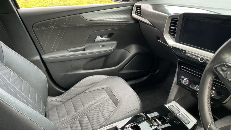 Vauxhall Mokka 100kW Ultimate 50kWh 5dr Auto Electric Hatchback